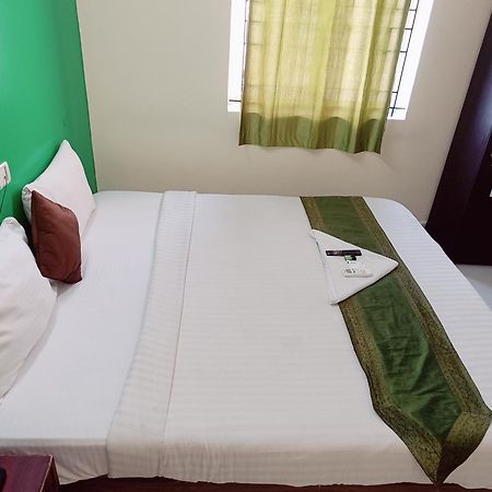 Green Tree Hotel-Near Vfs Global And Ramee Mall 钦奈 外观 照片