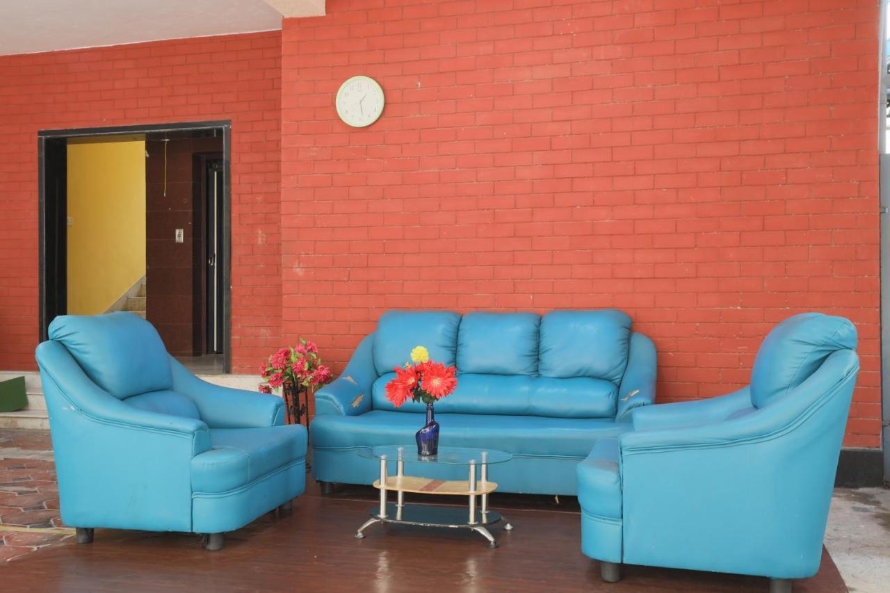 Green Tree Hotel-Near Vfs Global And Ramee Mall 钦奈 外观 照片