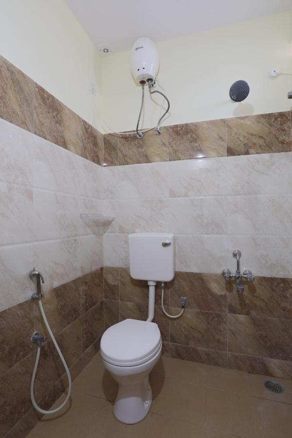 Green Tree Hotel-Near Vfs Global And Ramee Mall 钦奈 外观 照片