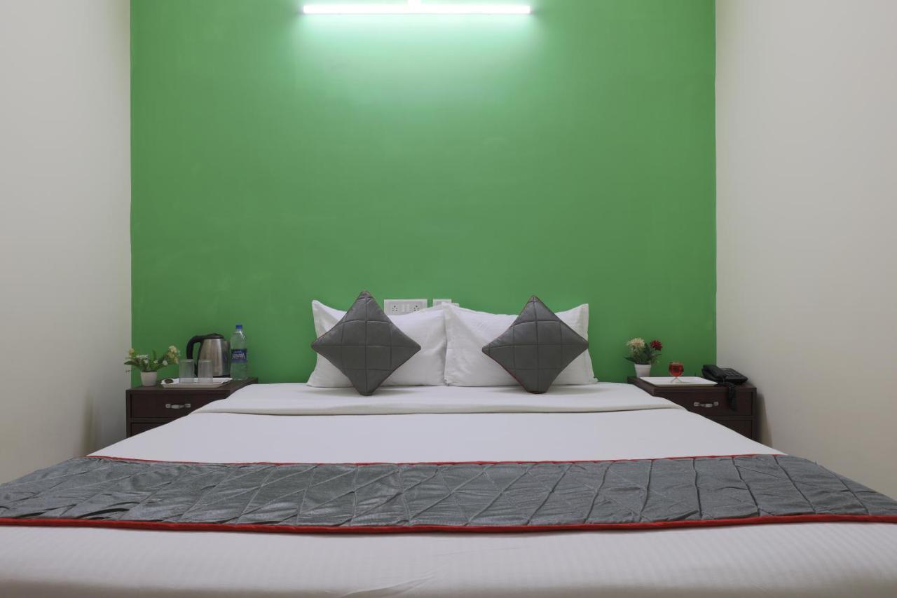 Green Tree Hotel-Near Vfs Global And Ramee Mall 钦奈 外观 照片