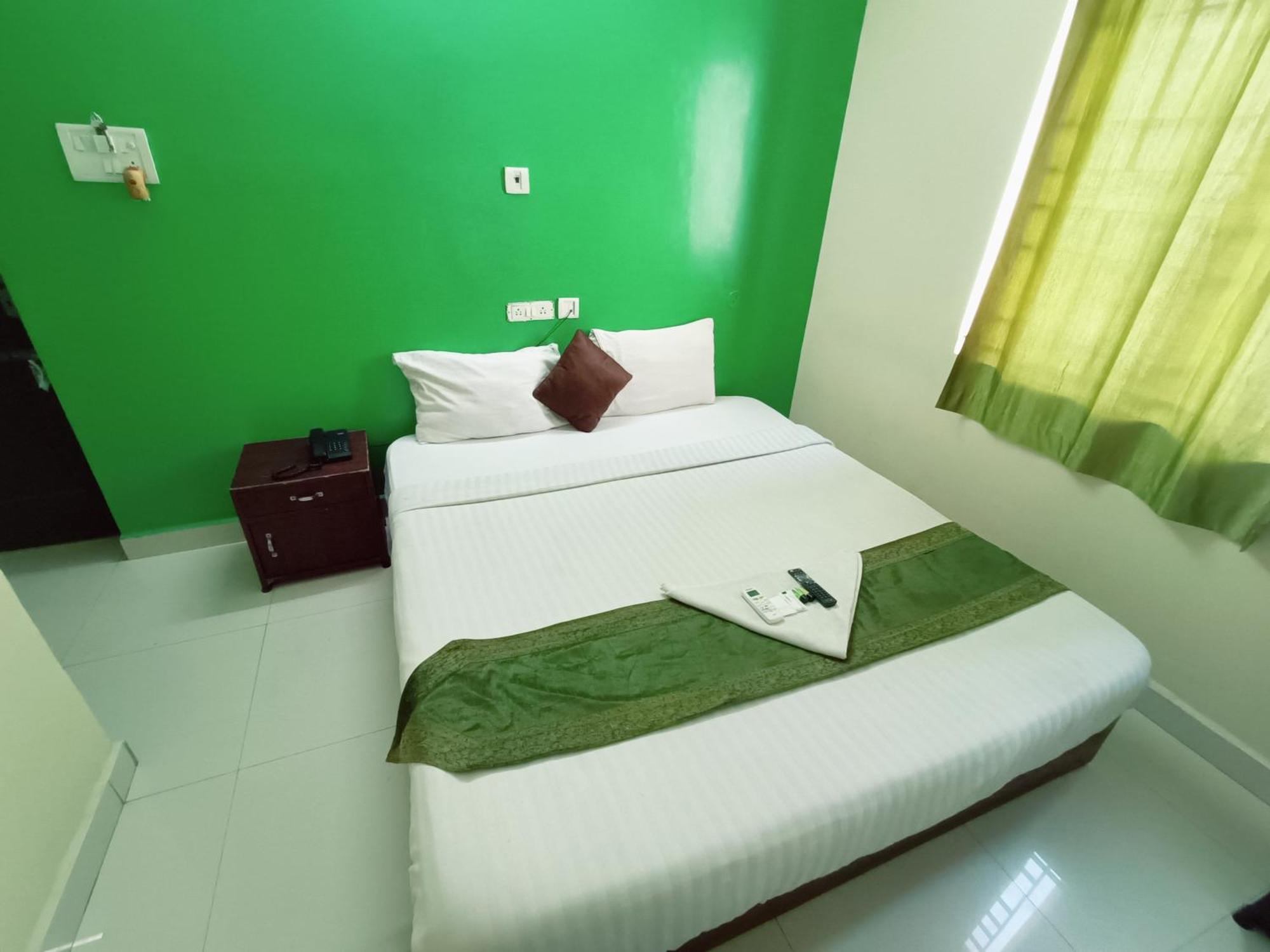 Green Tree Hotel-Near Vfs Global And Ramee Mall 钦奈 外观 照片