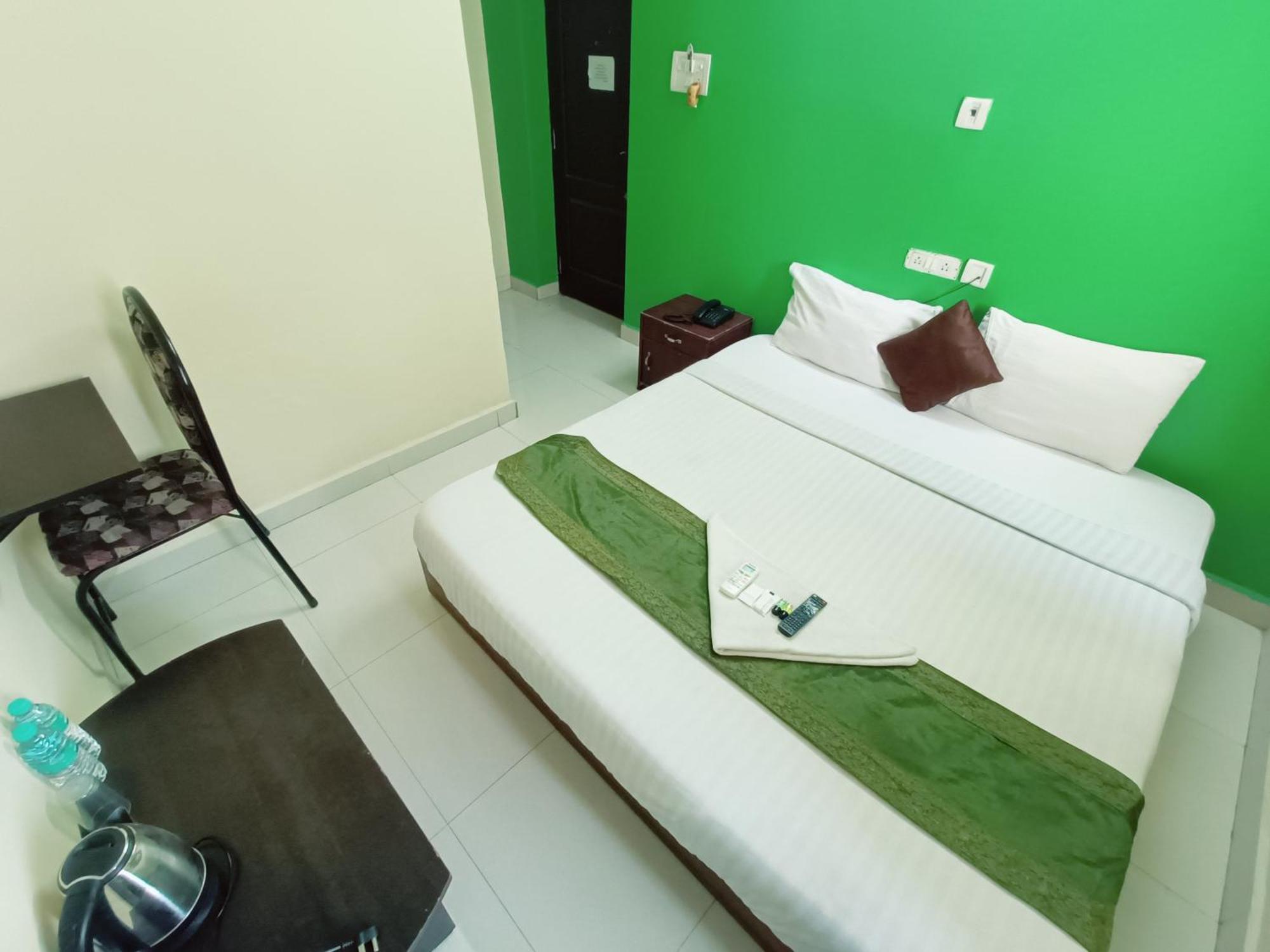 Green Tree Hotel-Near Vfs Global And Ramee Mall 钦奈 外观 照片