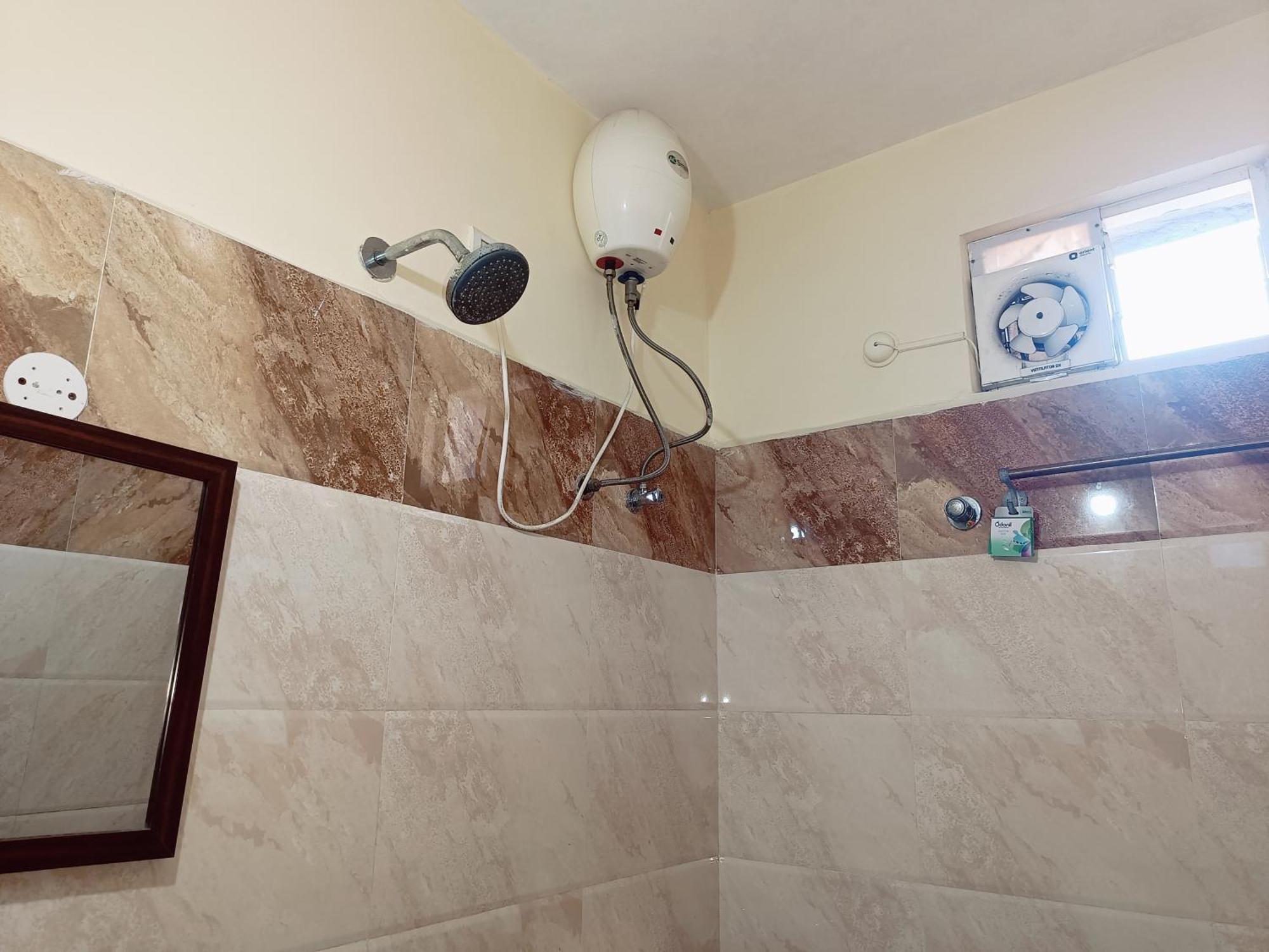 Green Tree Hotel-Near Vfs Global And Ramee Mall 钦奈 外观 照片